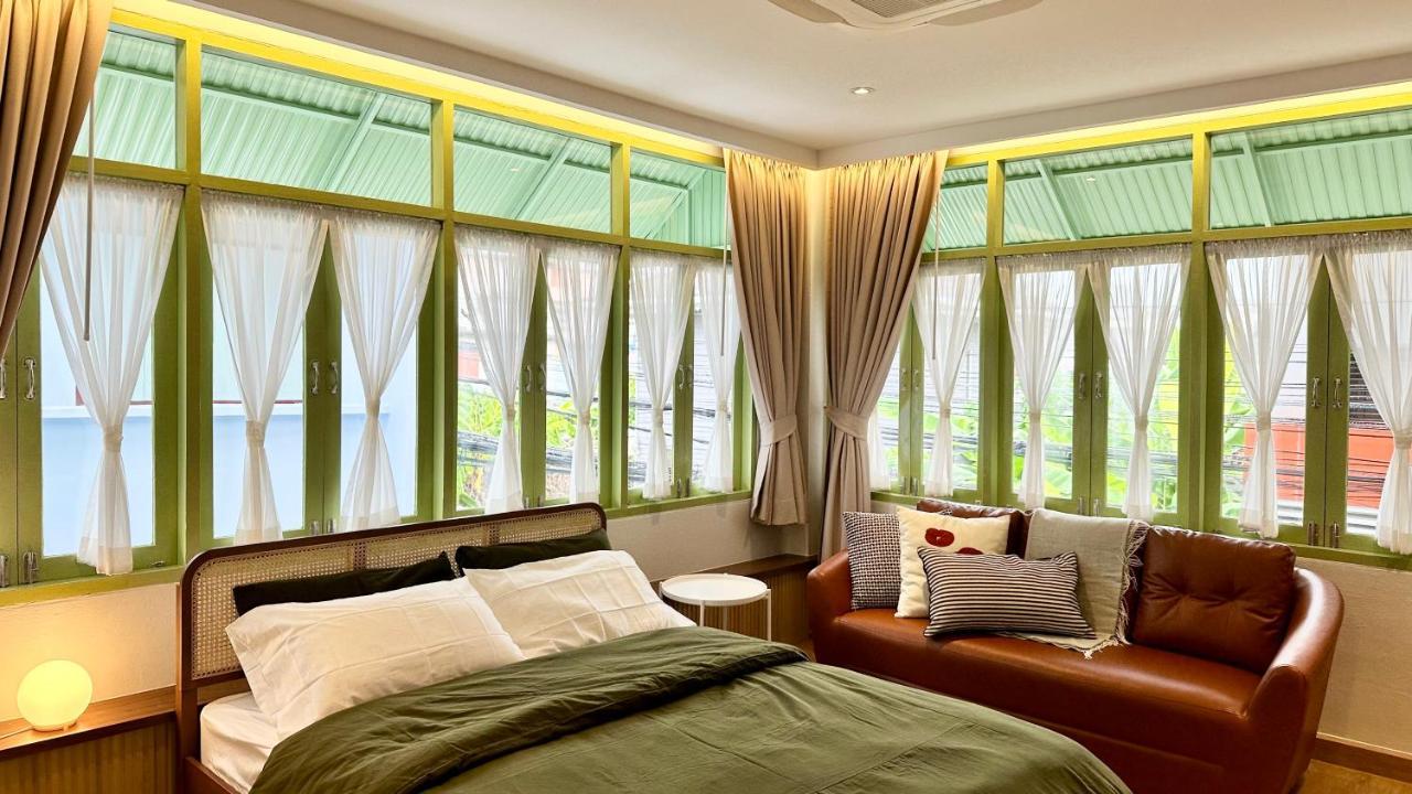 The Tangerine Guesthouse Bangkok Esterno foto