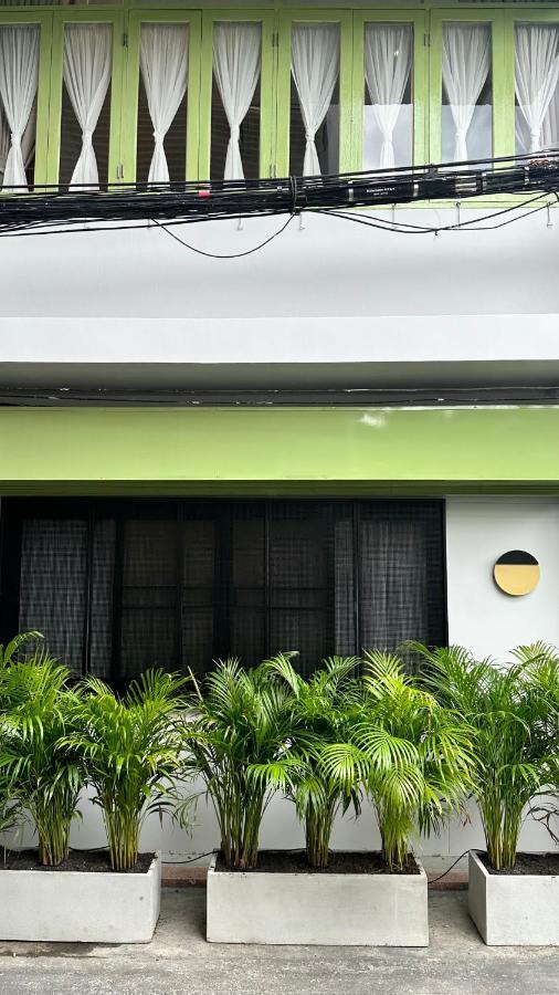 The Tangerine Guesthouse Bangkok Esterno foto
