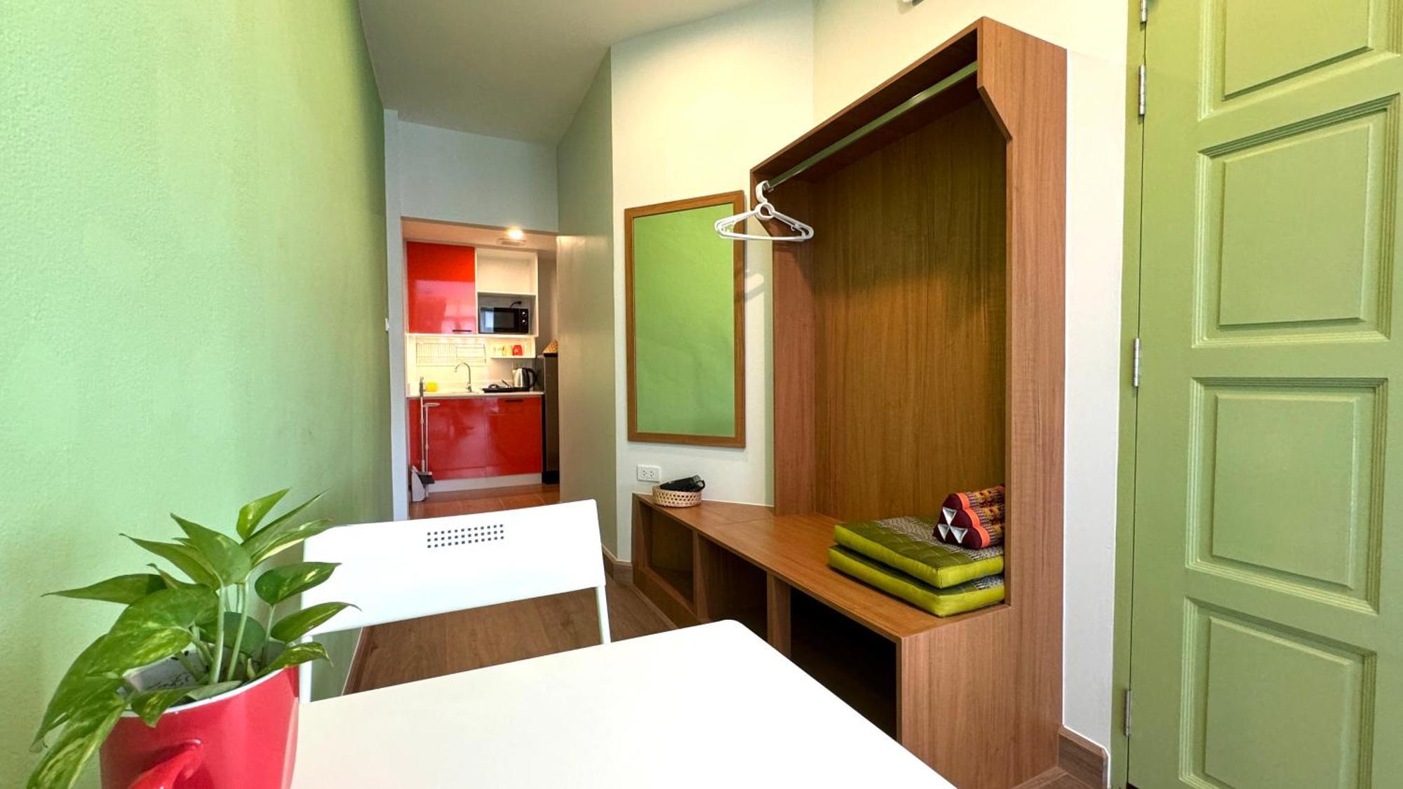 The Tangerine Guesthouse Bangkok Esterno foto